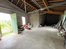 A saisir! Maison de village avec grand garage indépendant neuf !