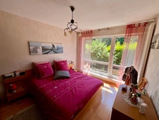 Appartement de standing avec terrasse et jardin