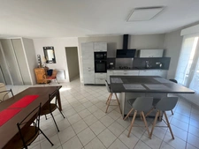 Rare à la vente: pavillon de plain-pied avec garage !
