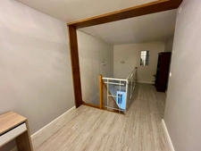 Immeuble rénové composé de 2 appartements avec terrasses et jardin