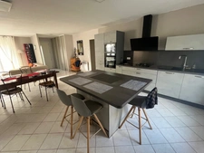 Rare à la vente: pavillon de plain-pied avec garage !