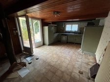 A saisir! Maison de village avec grand garage indépendant neuf !