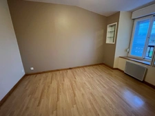 Immeuble rénové composé de 2 appartements avec terrasses et jardin