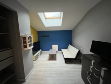 Immeuble rénové composé de 2 appartements avec terrasses et jardin