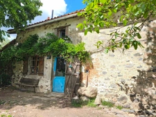  Maison en pierre 145m2 avec jardin (5000 m2) LESTERPS 109 000€ FAI
