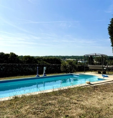 ✨ Maison d'exception 200m2+ gites 130 m2, installation equestre sur 5ha3 aux portes de Confolens (16) 695000€