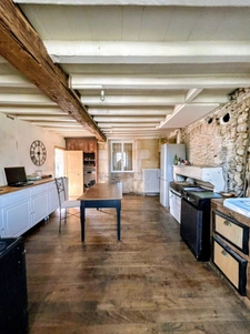 Maison de village 185 m2 avec jardin CHERVES CHATELARS (16) 154500 € FAI