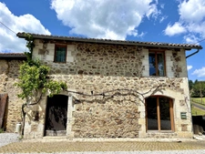 ✨ Maison d'exception 200m2+ gites 130 m2, installation equestre sur 5ha3 aux portes de Confolens (16) 695000€