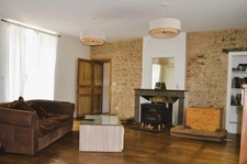 Maison de village 185 m2 avec jardin CHERVES CHATELARS (16) 154500 € FAI