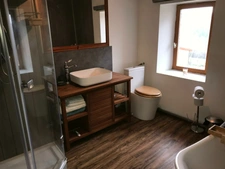  Propriété d’exception de 28 ha avec étang, gîtes et installation equestre privée à CEYROUX (23) 766500€ FAI