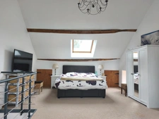  Propriété d’exception de 28 ha avec étang, gîtes et installation equestre privée à CEYROUX (23) 766500€ FAI