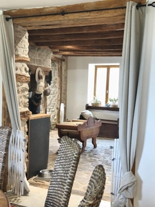  Propriété d’exception de 28 ha avec étang, gîtes et installation equestre privée à CEYROUX (23) 766500€ FAI
