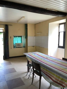  Fermette en pierre 450 m2 avec 3 ha MAREUIL (24)  124 700€ FAI