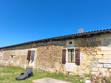  Fermette en pierre 450 m2 avec 3 ha MAREUIL (24)  124 700€ FAI