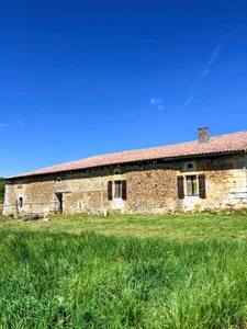  Fermette en pierre 450 m2 avec 3 ha MAREUIL (24)  124 700€ FAI