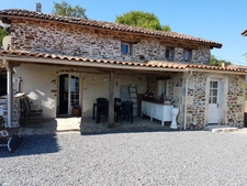 Maison de campagne 120 metre carre avec grand jardin CHERVES CHATELARS (16)
