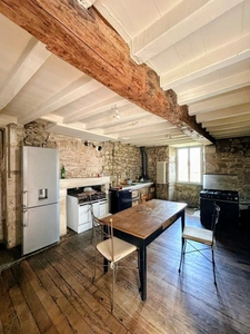 Maison de village 185 m2 avec jardin CHERVES CHATELARS (16) 154500 € FAI