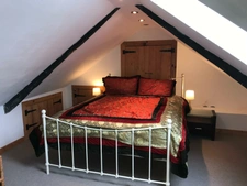  Propriété d’exception de 28 ha avec étang, gîtes et installation equestre privée à CEYROUX (23) 766500€ FAI