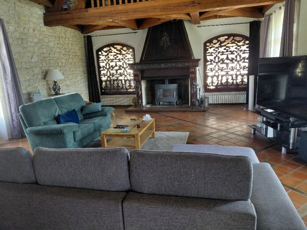 Maison de caractère 262m2 sur 4 ha avec étangs privés à THIVIERS (24) 717 000€ FAI