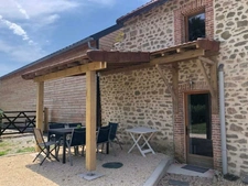  Propriété d’exception de 28 ha avec étang, gîtes et installation equestre privée à CEYROUX (23) 766500€ FAI