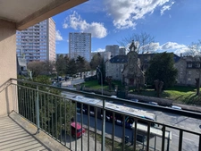 Grand appartement traversant 4 chambres, proche métro Gros Chêne et commerces