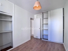 T3/T4 rénové 67 m² Bourg-L’Évêque Dernier étage, balcon S-O, cave, parking résident
