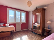 Grand appartement traversant 4 chambres, proche métro Gros Chêne et commerces