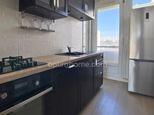 T3/T4 rénové 67 m² Bourg-L’Évêque Dernier étage, balcon S-O, cave, parking résident