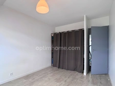 T2 lumineux dernier étage avec balcon + parking sécurisé (libre de suite)