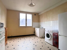 Grand appartement traversant 4 chambres, proche métro Gros Chêne et commerces