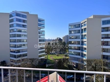 T3/T4 rénové Bourg-L’Évêque Dernier étage, balcon S-O, cave, parking résident