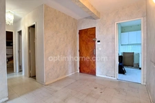 Appartement T3/4 DPE D à 5 minutes du marché Sainte-Thérèse