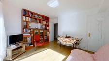 T2 lumineux avec balcon – Paris 13e, Quartier Maison Blanche