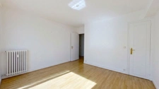 T2 lumineux avec balcon – Paris 13e, Quartier Maison Blanche