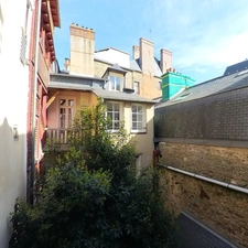 📍 RENNES CENTRE HISTORIQUE – T2 58 m²