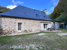 Maison T4 grange rénovée + maisonnette indépendante : un cadre paisible aux portes de Lourdes