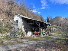 Maison et Hangars entre Lourdes et Argelès-Gazost