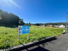 Terrain à ADE - constructions bois autorisées