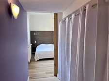 ARGELES GAZOST Appartement T3 traversant rénové avec grande terrasse, parking et cave