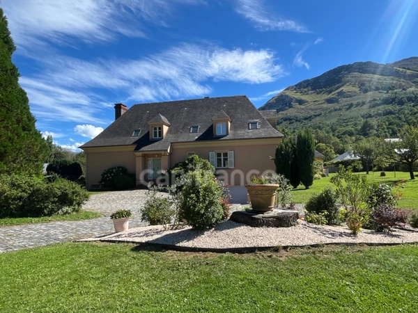 Villa d’exception en exclusivité au cœur de la Vallée de Batsurguère