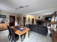 Maison familiale de 120 m² avec sous-sol complet, terrasse et jardin arboré