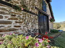 Character house with breathtaking views of the Lot valley Vieillevie (15)