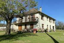 Grande maison familiale de 174 m² avec terrain de 4 160 m²  Proche Maurs