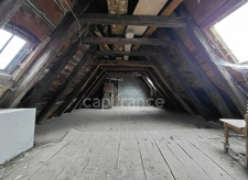 Maison spacieuse de 175 m2 au cœur du village de Montsalvy – Jardin non attenant possible