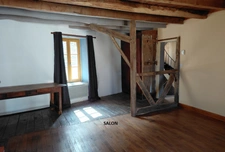 Grande maison rénovée avec atelier, terrasse panoramique et verger – 220 m² – Mourjou (Puycapel  cantal)
