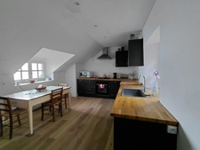 Exceptional property – Farmhouse on 35 hectares with commanding views over the Lot valley