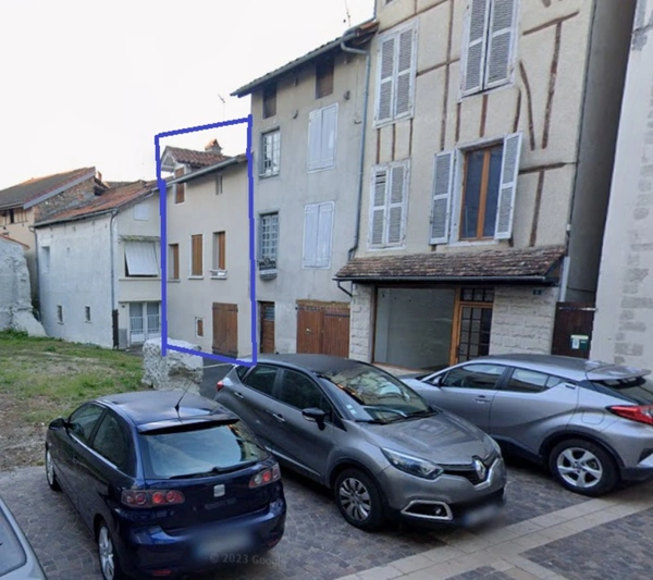 Maison de ville à rénover – Maurs (Cantal)