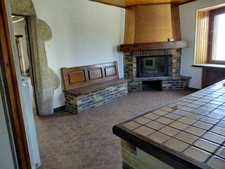 Jolie maison 4 pièces au cœur de la châtaigneraie cantalienne - LEYNHAC (15)