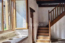 Jolie maison 4 pièces au cœur de la châtaigneraie cantalienne - LEYNHAC (15)