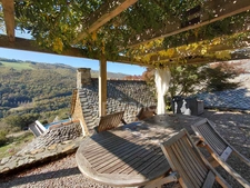 Character house with breathtaking views of the Lot valley Vieillevie (15)